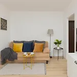 Spacious Suwalska Targowek By Renters דירה ורשה