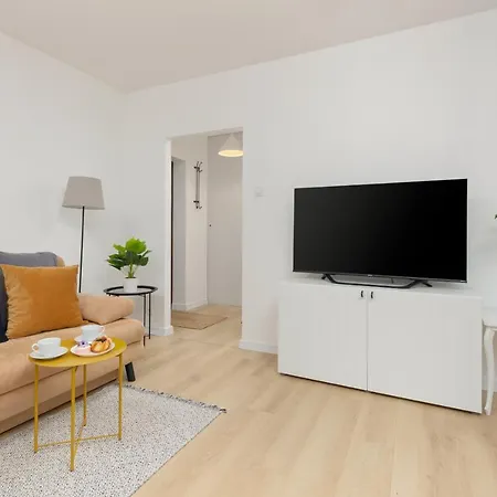 Spacious Suwalska Targowek By Renters