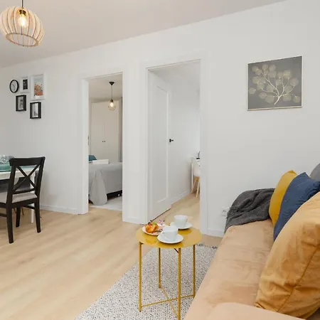 Spacious Suwalska Targowek By Renters Appartement Varsovie