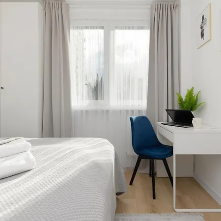 Spacious Suwalska Targowek By Renters Apartman Varsó