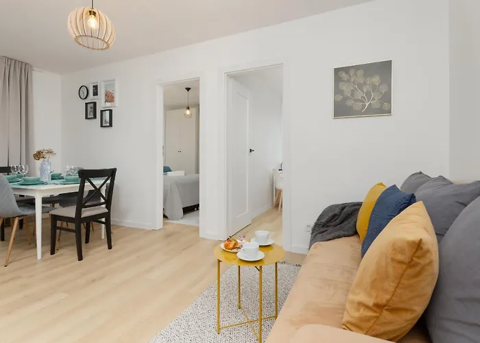Spacious Suwalska Targowek By Renters Appartement Varsovie