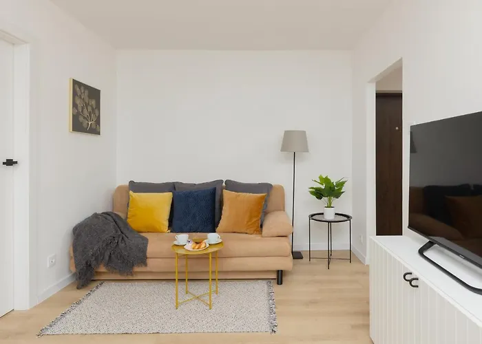 Spacious Suwalska Targowek By Renters Appartement Varsovie