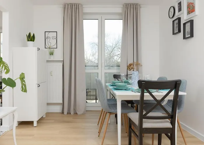 Spacious Suwalska Targowek By Renters 华沙