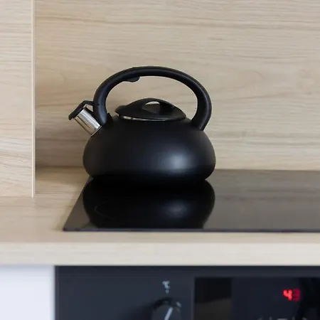 Spacious Suwalska Targówek By Renters Apartamento